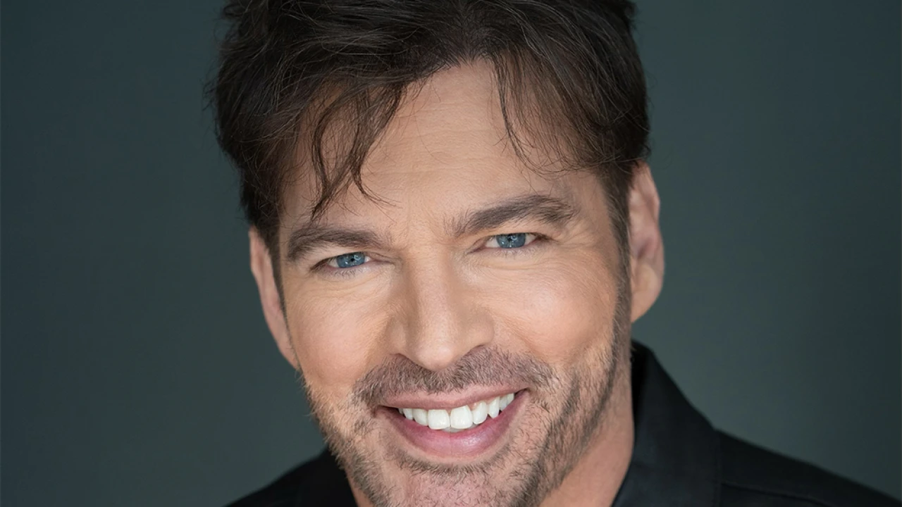 Harry Connick Jr. 2026-2027 Tour & Schedule featuring Harry Connick Jr. live on stage with stadium crowd
