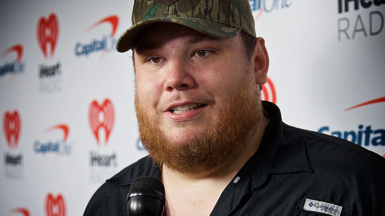 Luke Combs Tour 2026-2027: Setlist Secrets, Stage Sightlines & Ticket Deals